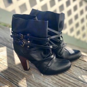 Kelly & Katie Black Leather Slip-On Slouch Booties